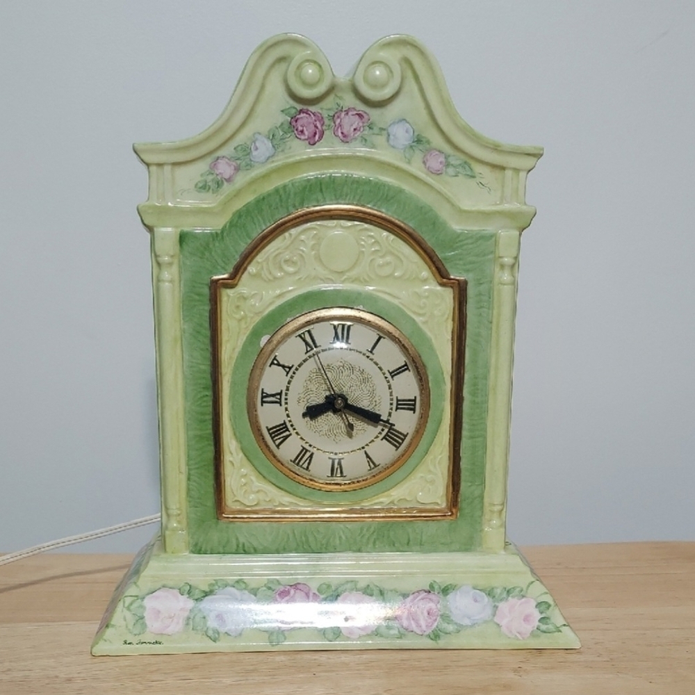 Vintage 1950s Lanshire Electric Porcelain Mantle Clock by Holland Mold - Works!